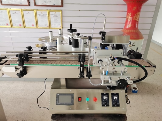 Étiquetage sans effort avec une machine automatique auto-adhésive ronde d'étiquetage de bouteille de 130 kg